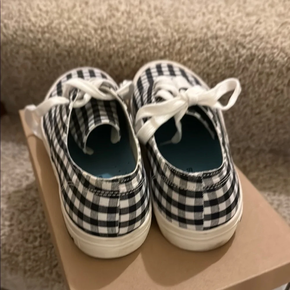 Black and White Checkered Women’s Shoes - Picture 3 of 6